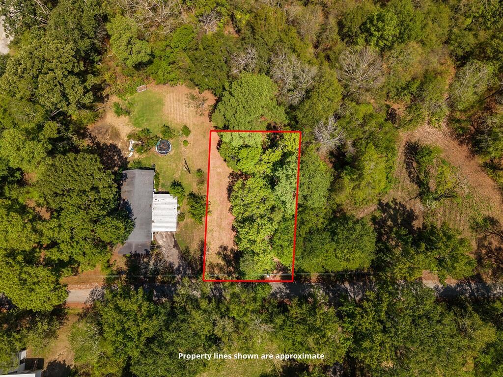 Property Photo:  304 Singleton Singleton  TX 75904 