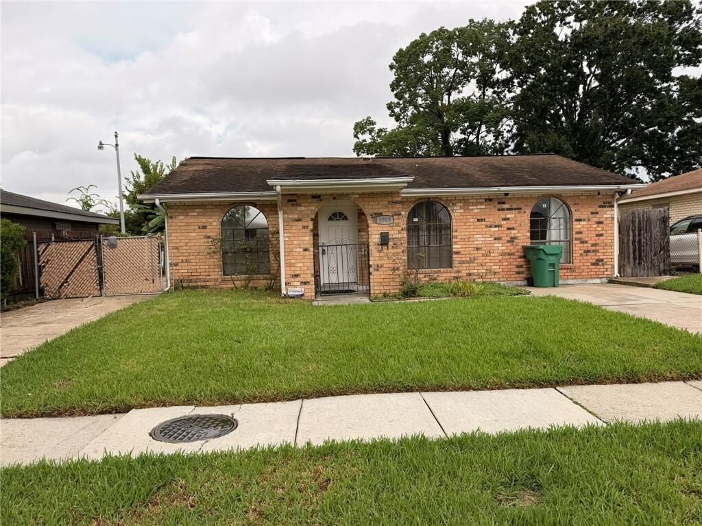 Property Photo: 1908 Hugh Drive LA 70058