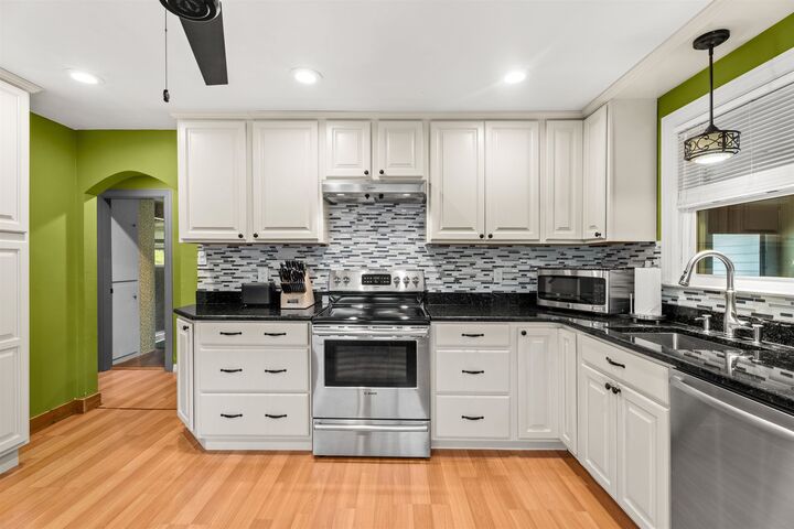 Property Photo:  531 Mast Road  NH 03045 