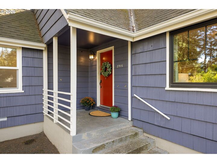 Property Photo:  2915 SE 133rd Ave  OR 97236 