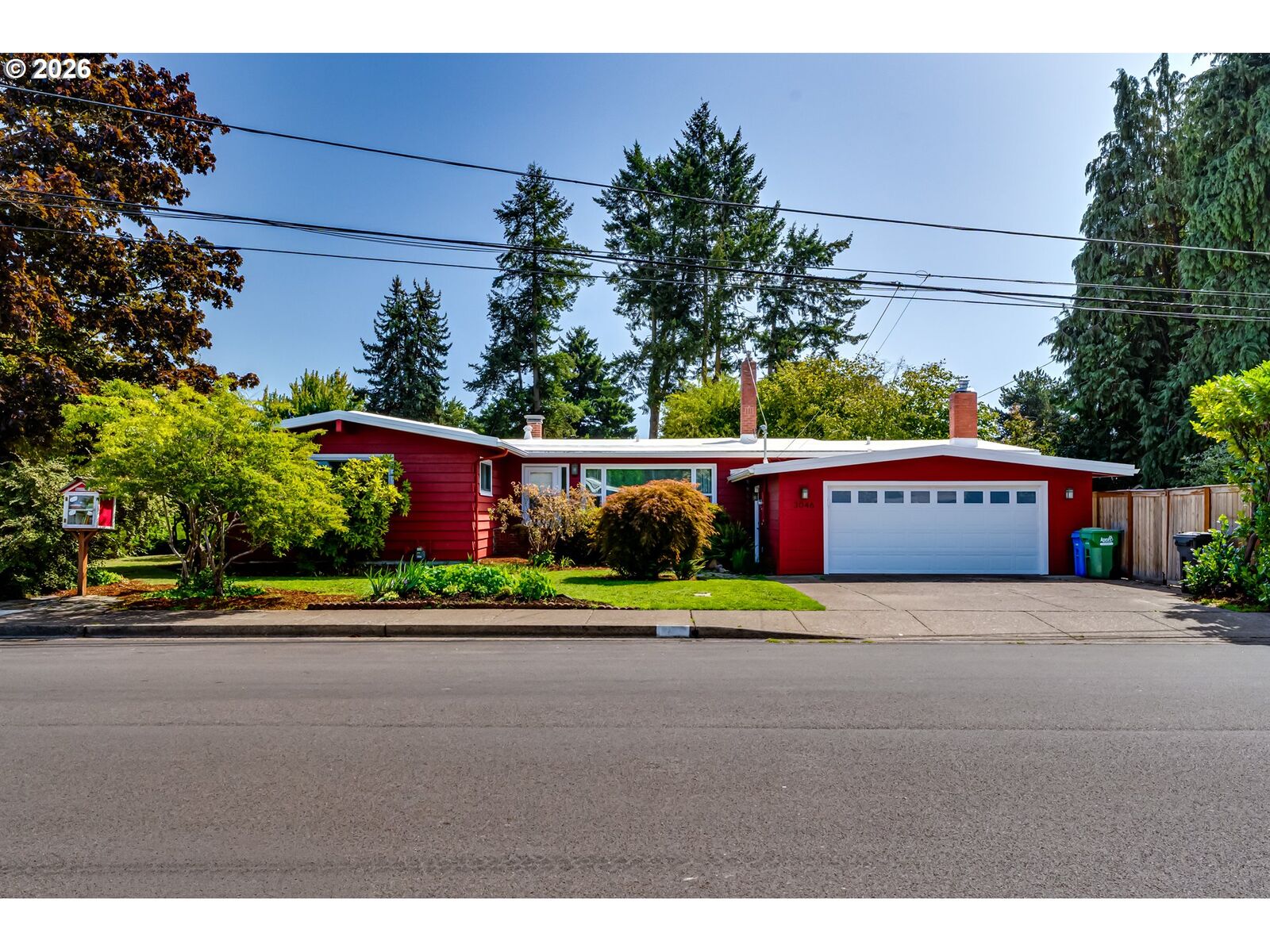 Property Photo: 3046 Bailey Ln OR 97401
