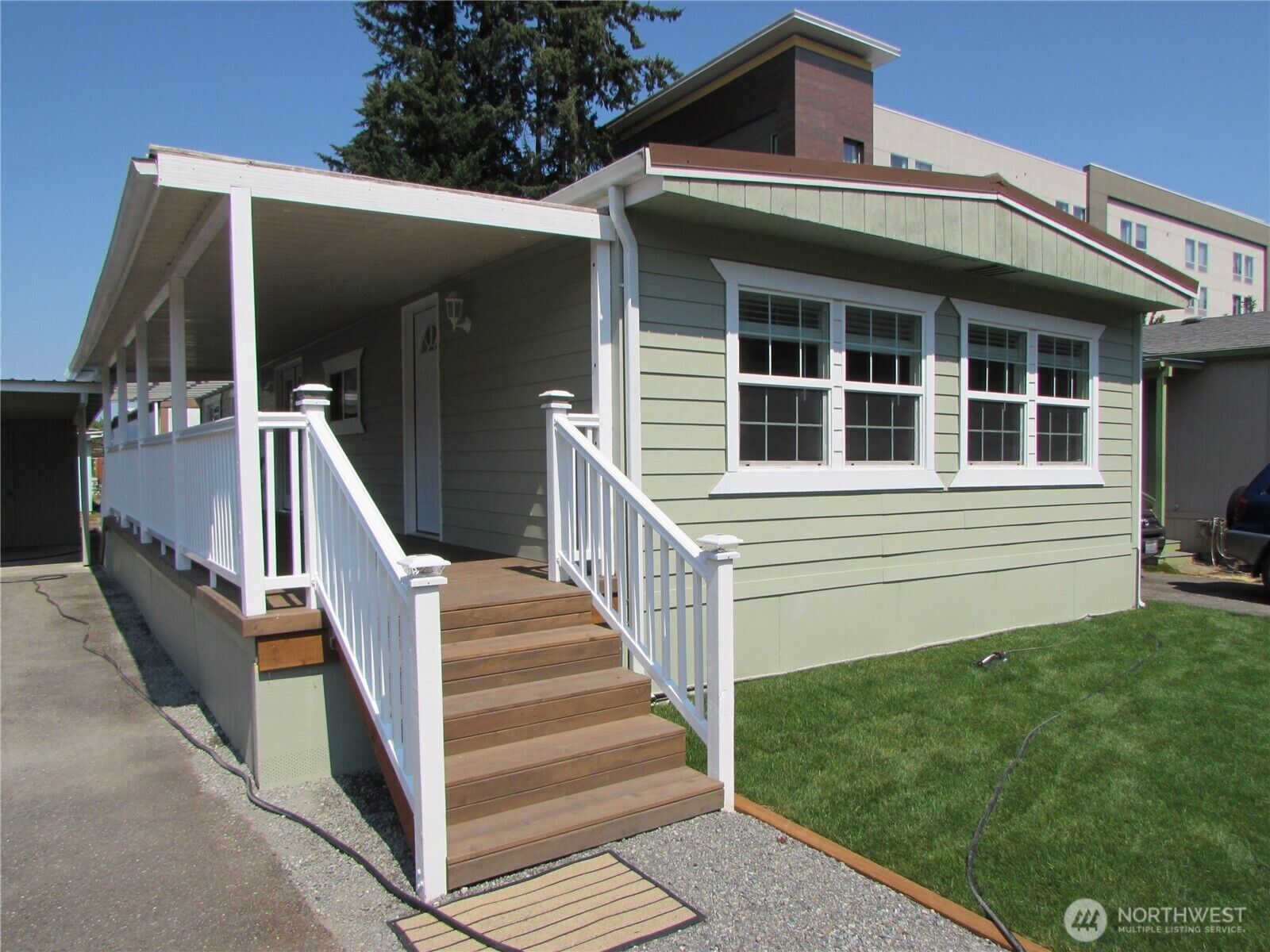 Property Photo: 11424 36th Drive NE 98 WA 98271