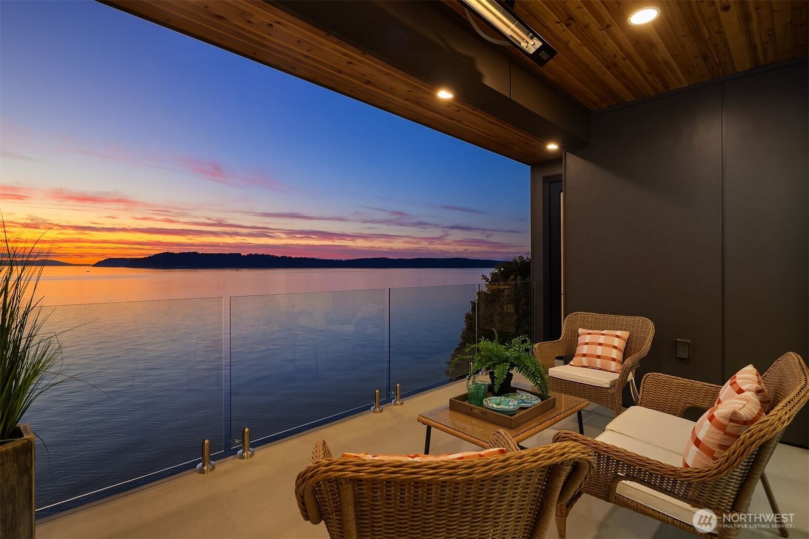 Property Photo:  12306  Possession Lane  WA 98026 