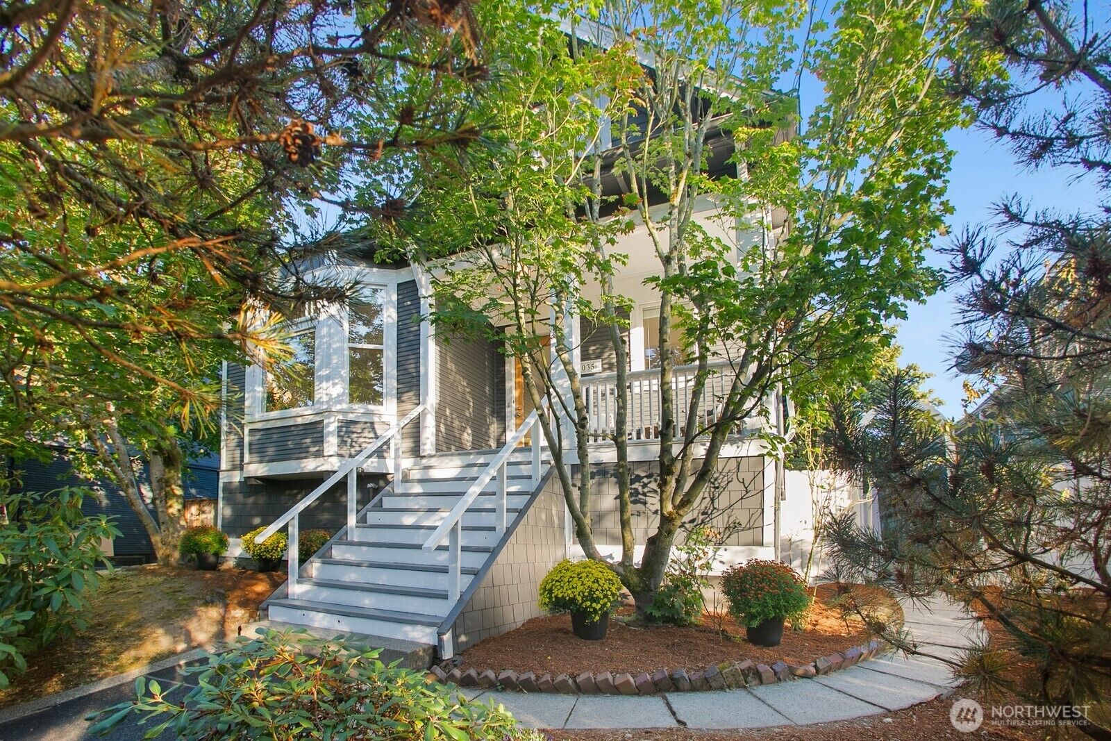 Property Photo:  2035 N 77th Street  WA 98103 
