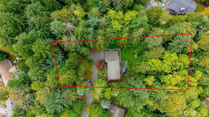 Property Photo:  121 N 39th Place  WA 98273 