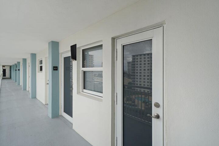 Property Photo: 2104 S Cypress Bend Drive 408 FL 33069
