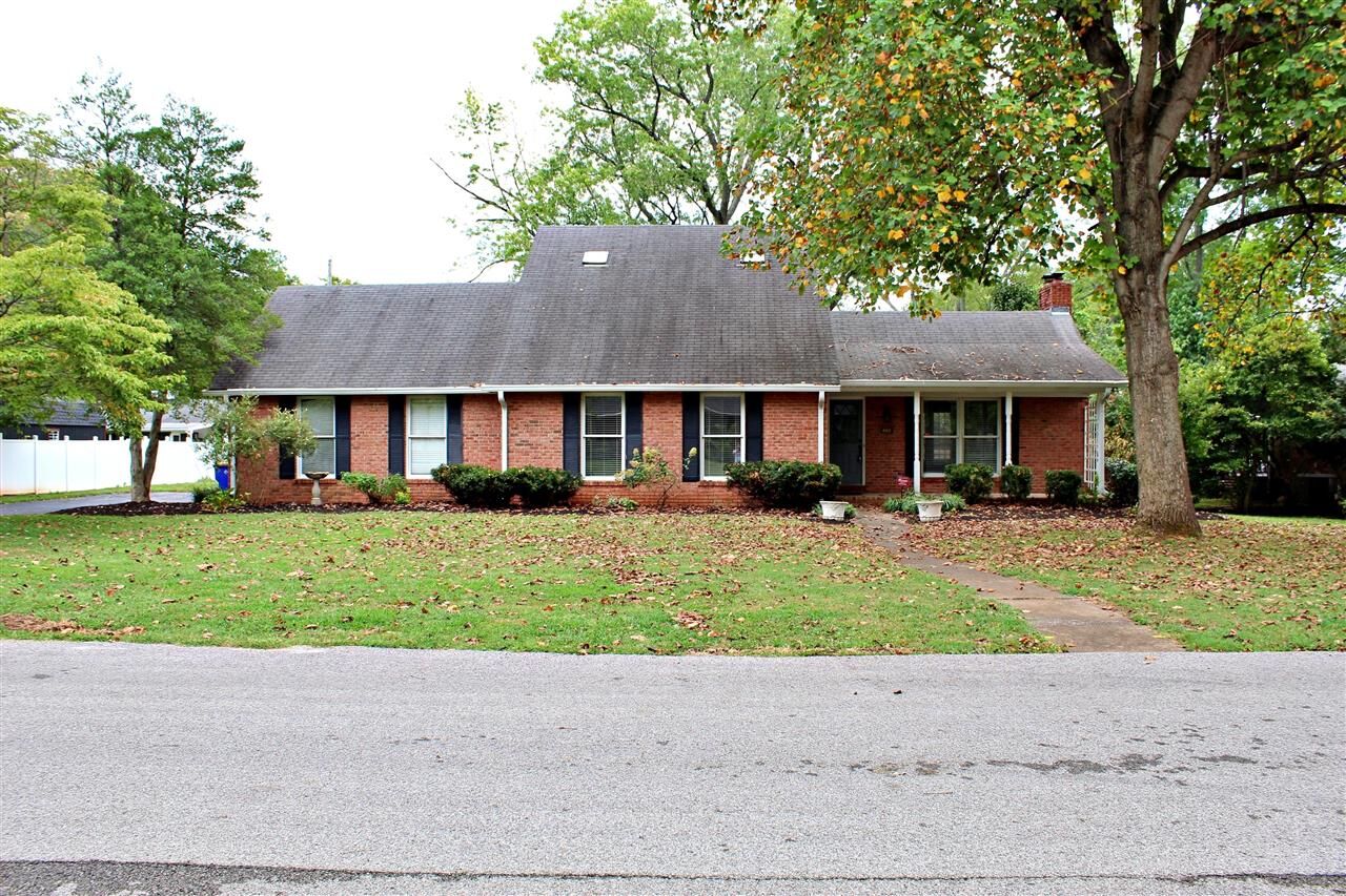 Property Photo:  662 Windmill Circle  KY 42104 