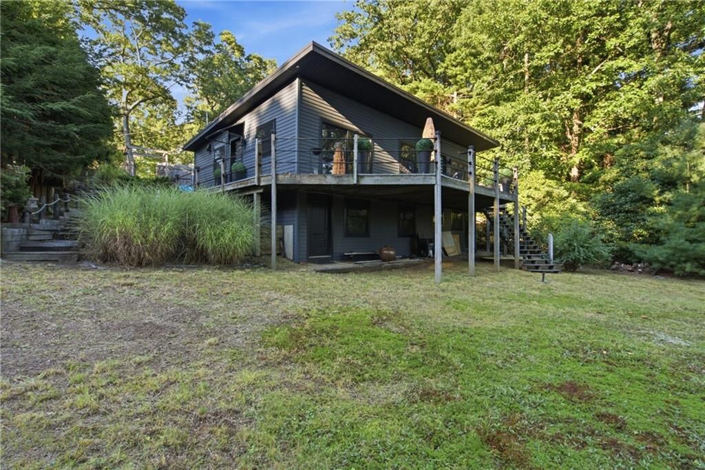 Property Photo:  3 Hilltop Court  RI 02828 