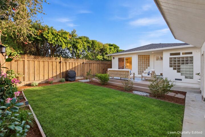 Property Photo:  629 Upton Street  CA 94061 