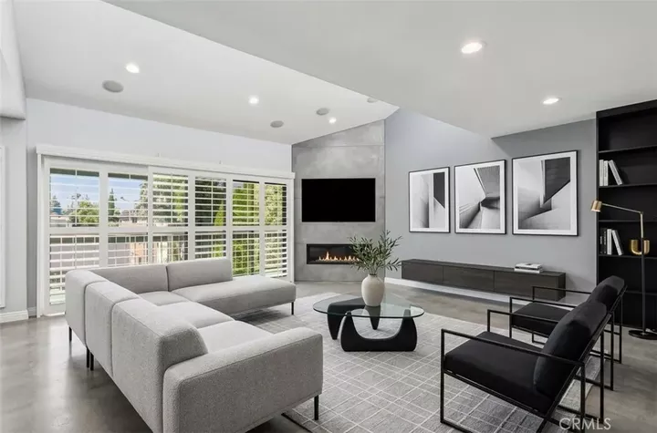 Property Photo:  4542 Willis Avenue 302  CA 91403 