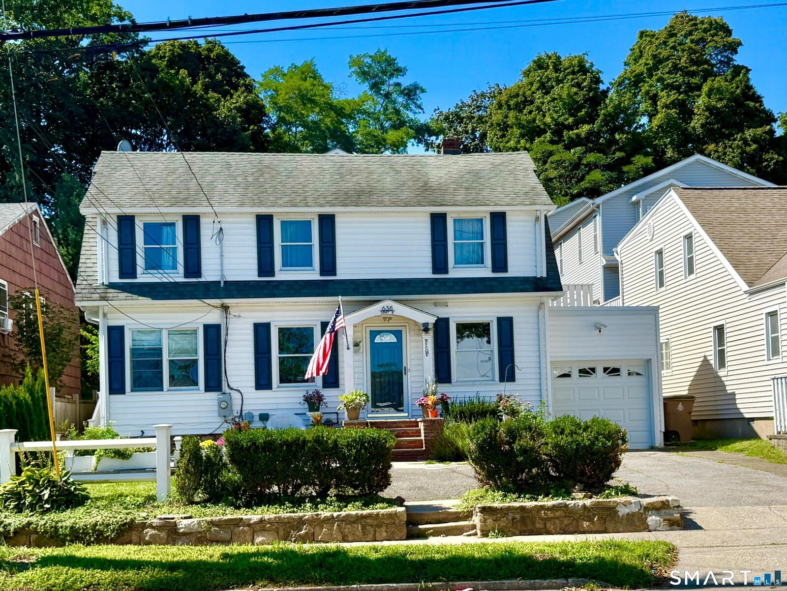 Property Photo: 638 Hope Street 4 CT 06907