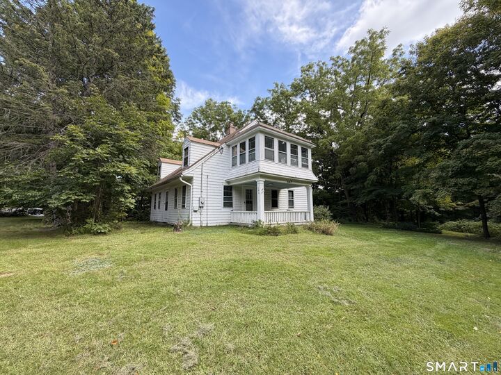 Property Photo:  684 Field Street  CT 06770 