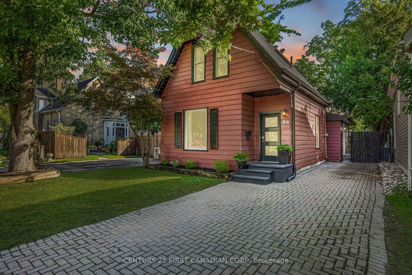 Property Photo: 26 Thornton Avenue ON N5Y 2Y2