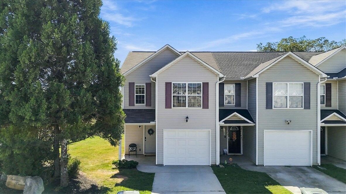 Property Photo: 703 Bellview Way SC 29678
