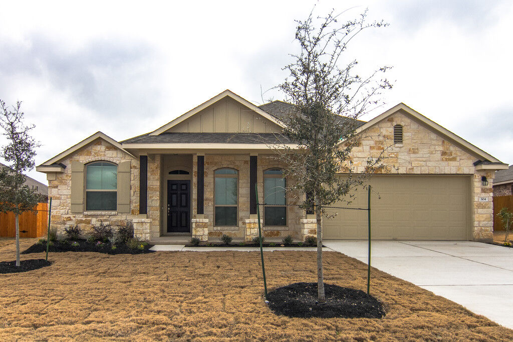 Property Photo: 304 Chalk Knob Manor TX 78641