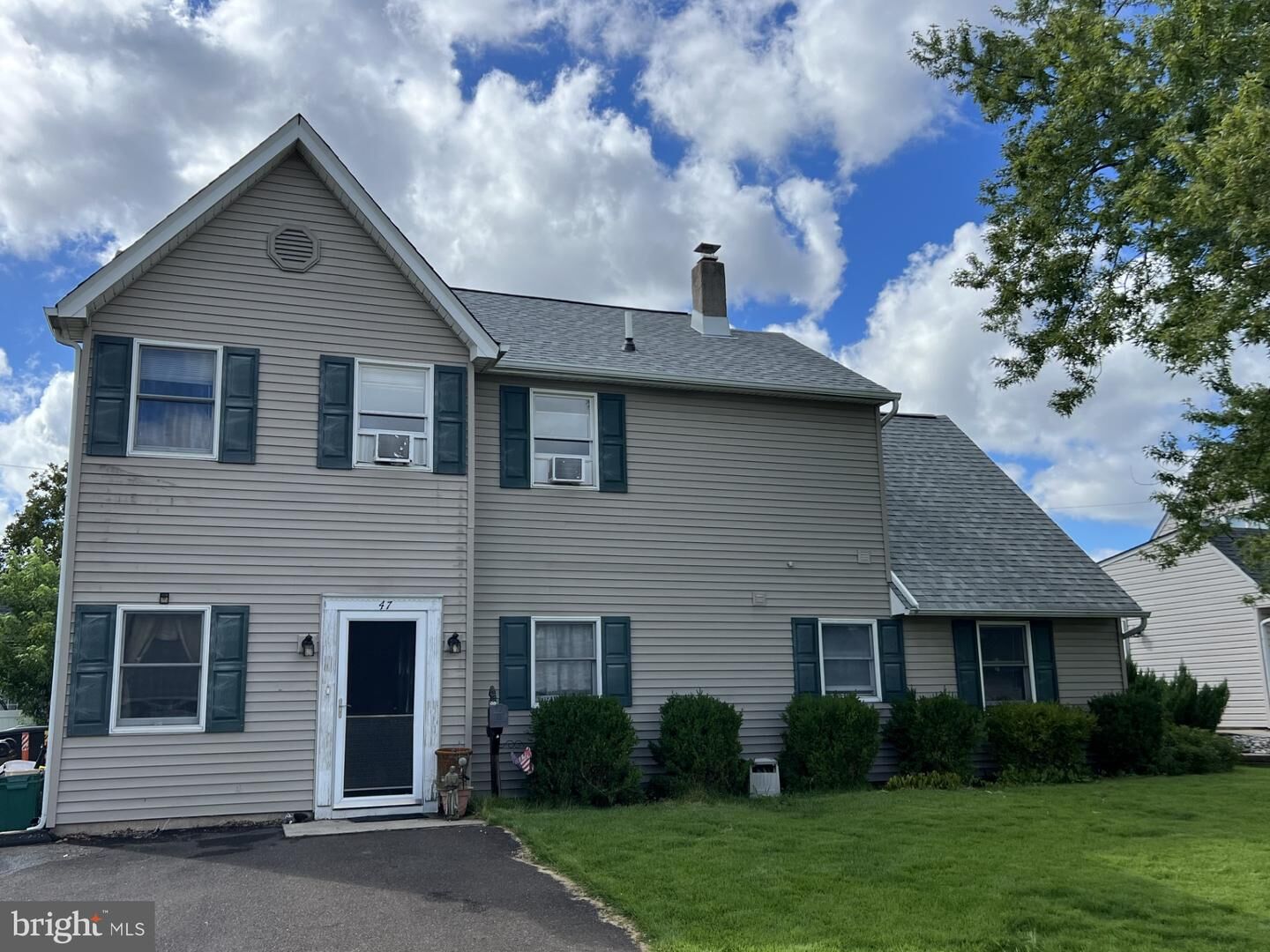 Property Photo:  47 Neptune Lane  PA 19054 