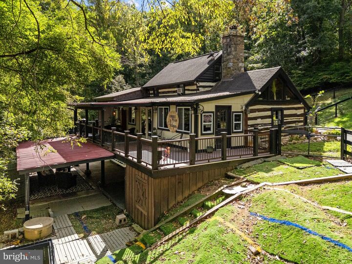 Property Photo: 12986 Furnace Mountain Road VA 20180