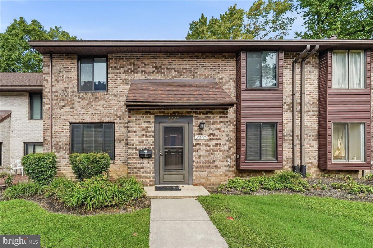 Property Photo:  2207 Aspen Circle  PA 19064 