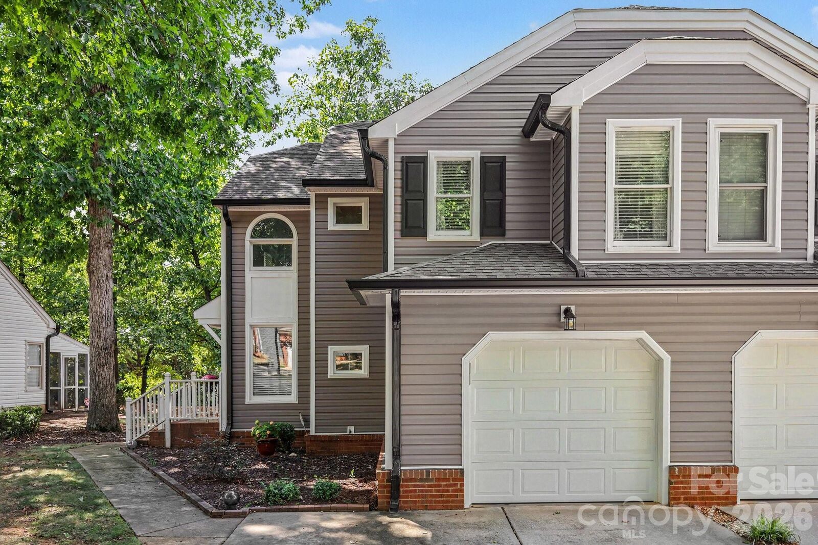 Property Photo:  8609 Fox Chase Lane  NC 28269 