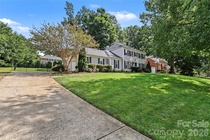 Property Photo: 7815 Covey Chase Drive NC 28210