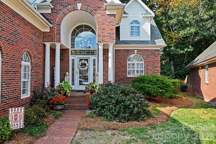 Property Photo:  1244 Kennett Avenue  NC 28054 
