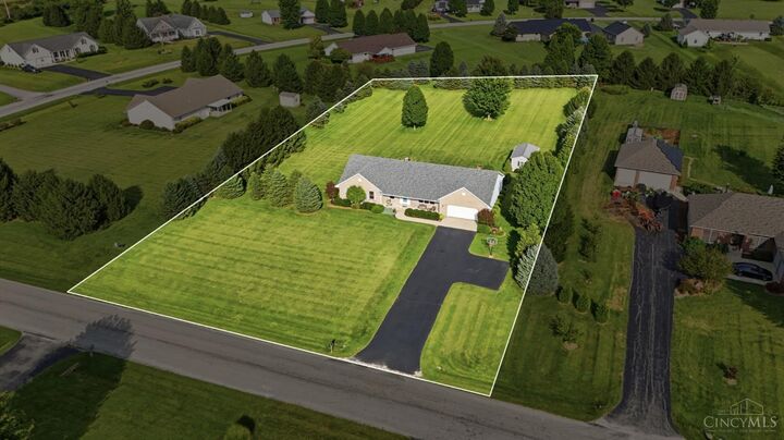 Property Photo:  135 Country Manor Drive  OH 45177 