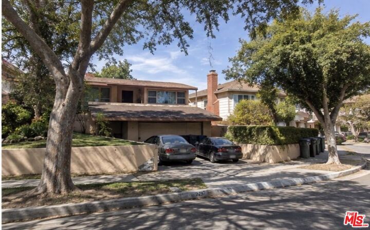 Property Photo:  3435 W 84th Pl  CA 90305 