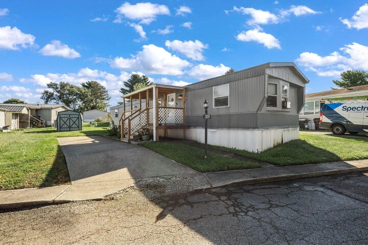 Property Photo: 309 Mace Drive OH 43113