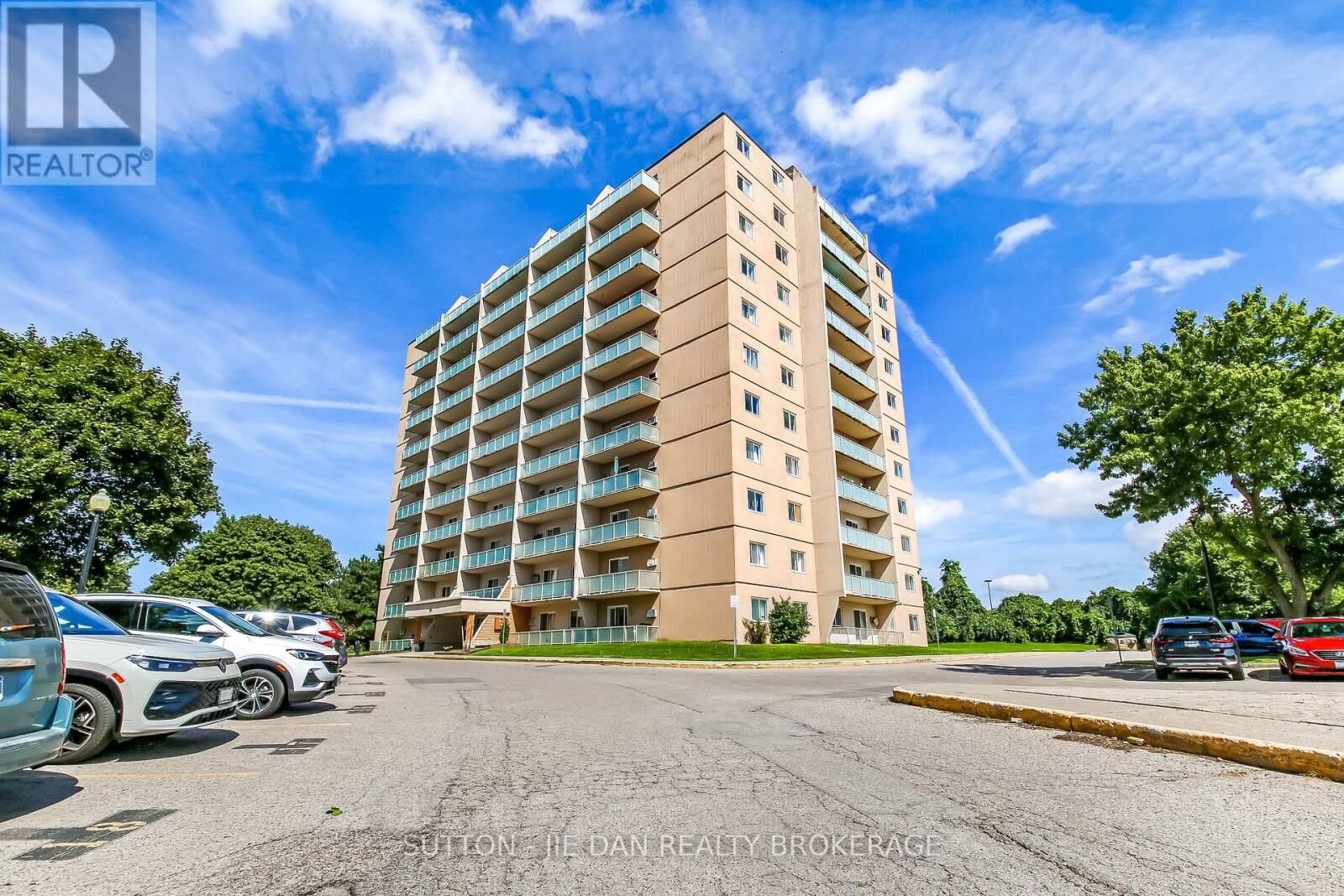 Property Photo:  583 Mornington Avenue 605  ON N5Y 3E9 