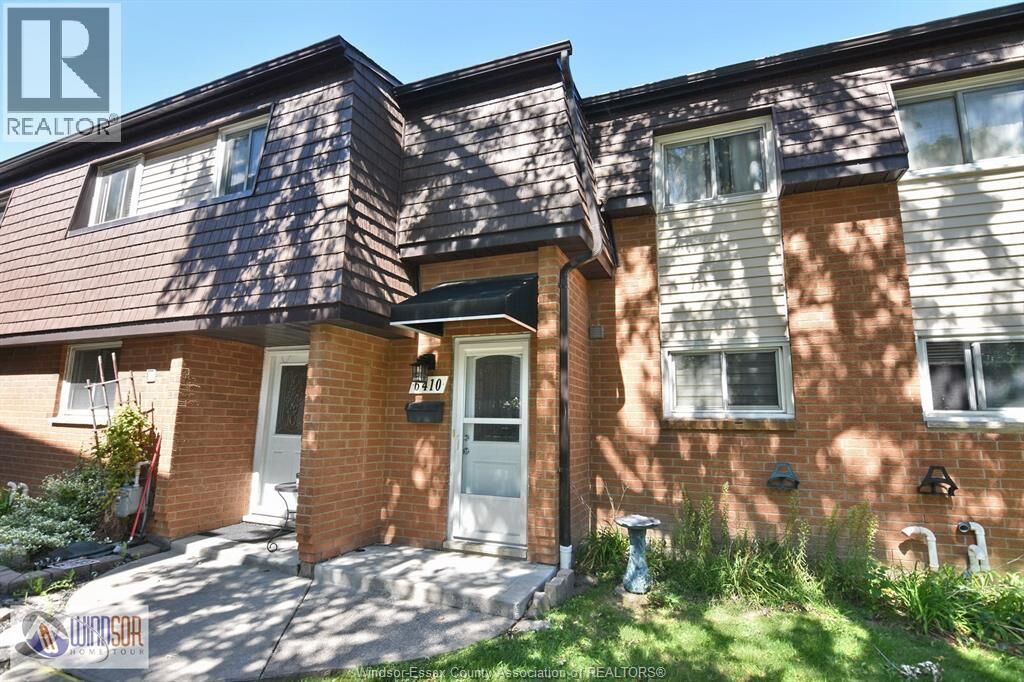 Property Photo:  6410 Thornberry Crescent  ON N8T 2W9 