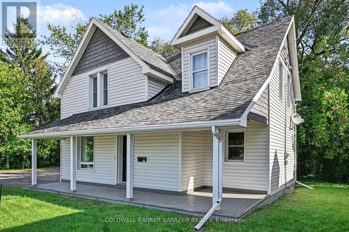 Property Photo:  447 Raglan Street South  ON K7V 1R9 