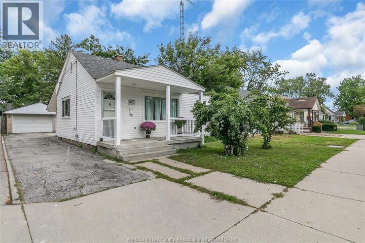 Property Photo:  980 Partington Avenue  ON N9B 2P2 