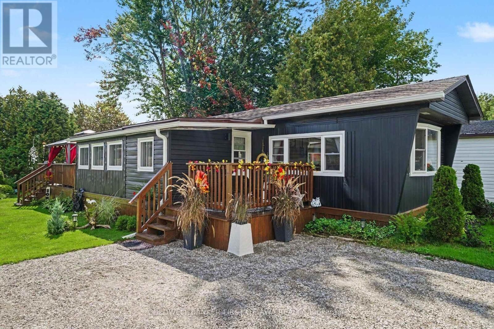 Property Photo:  9 Saddle Avenue  ON K7A 4S5 