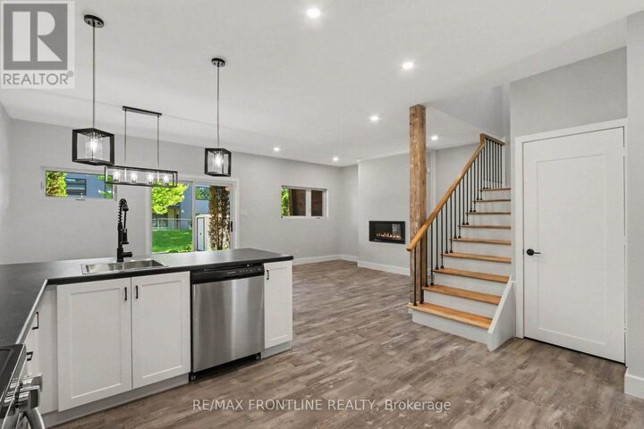 Property Photo:  53 Arthur Street  ON K7H 1N4 