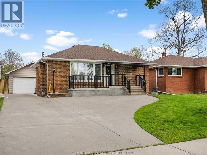 Property Photo:  840 Rossini Boulevard  ON N8Y 2Z3 