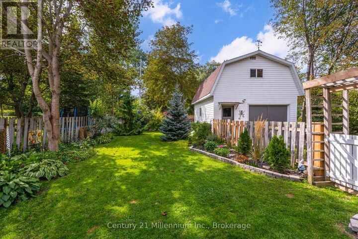 Property Photo: 436 Brown Street ON N0H 2T0