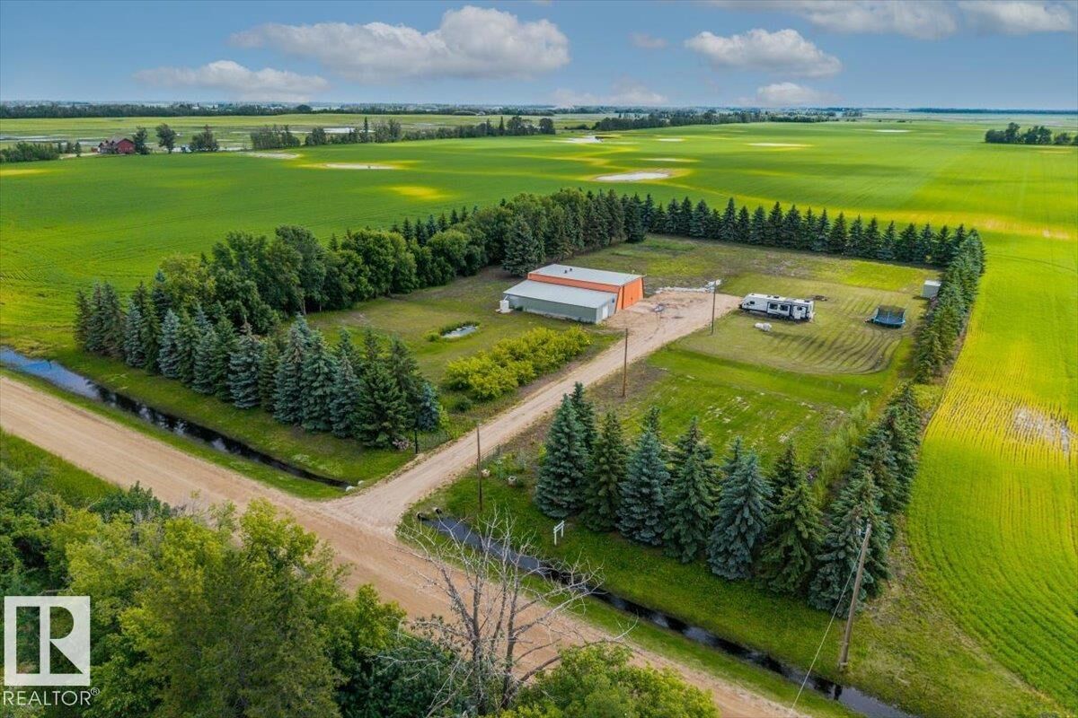 Property Photo:  56025 Rge Road 245  AB T8R 0M1 