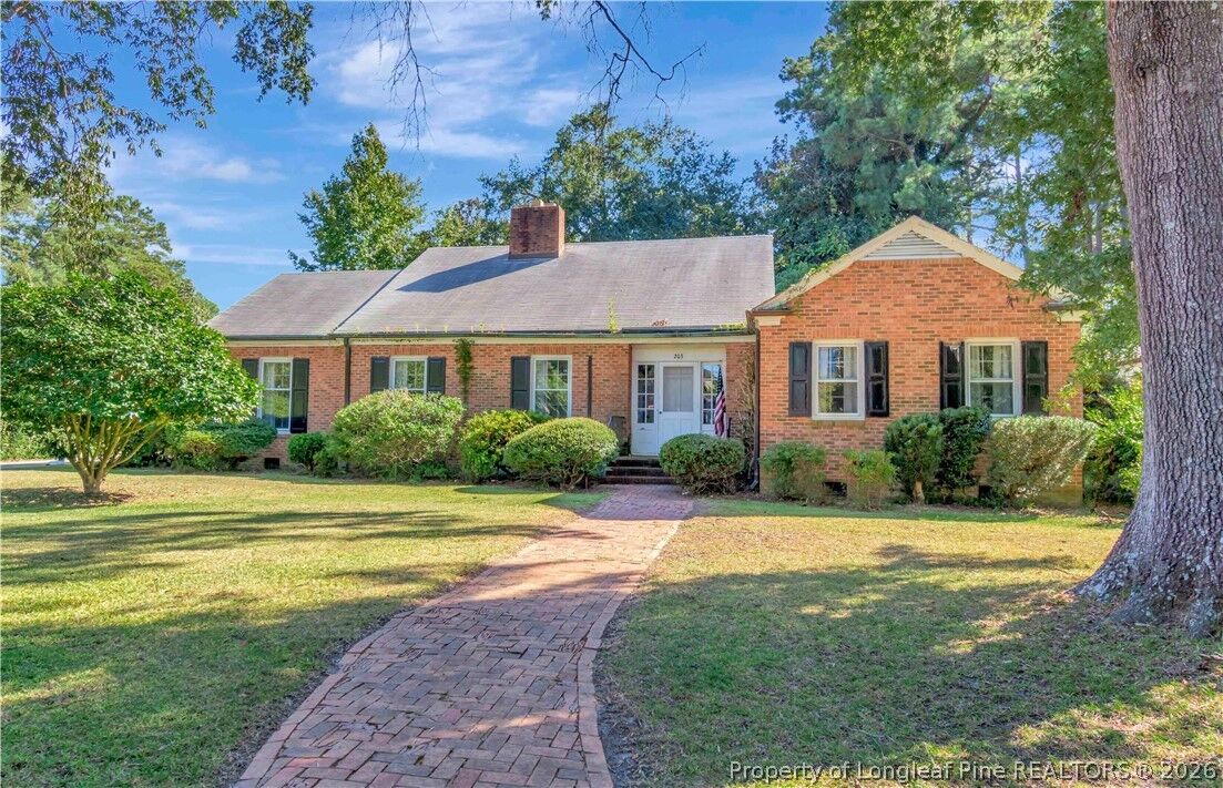 Property Photo:  203 W 26th Street  NC 28358 