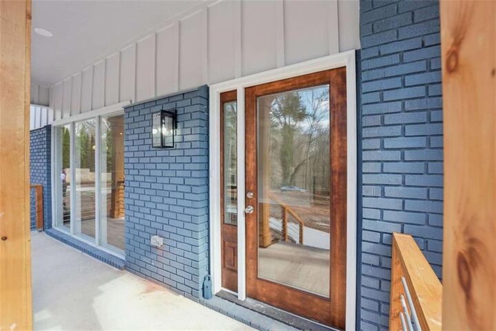 Property Photo:  4015 Cascade Road  GA 30331 