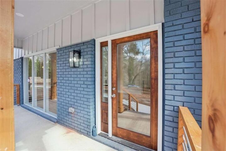 Property Photo:  4015 Cascade Road  GA 30331 