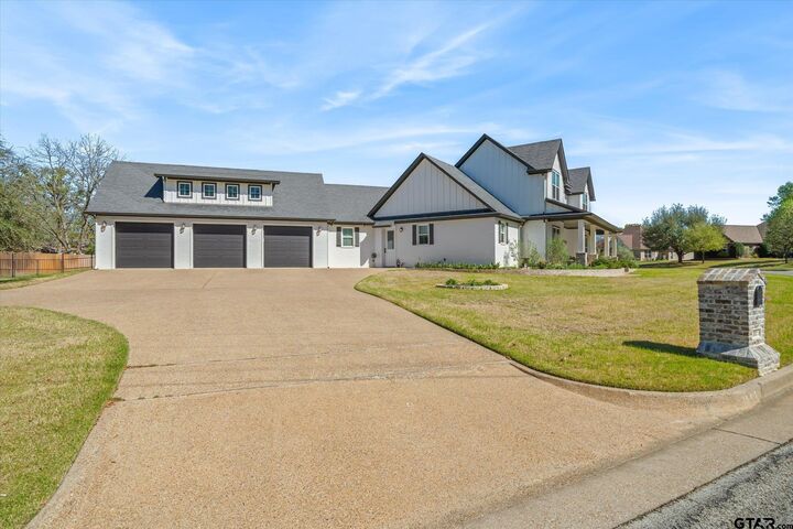 Property Photo:  202 Winged Foot Dr  TX 75771 