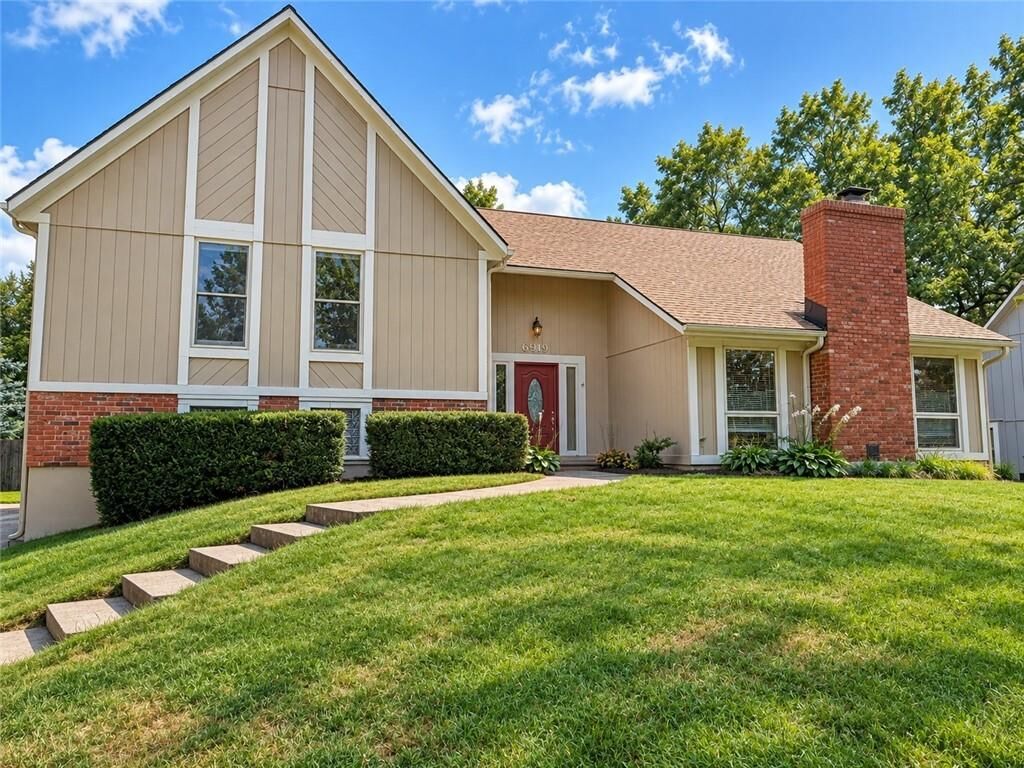 Property Photo: 6919 Hallet Drive KS 66216