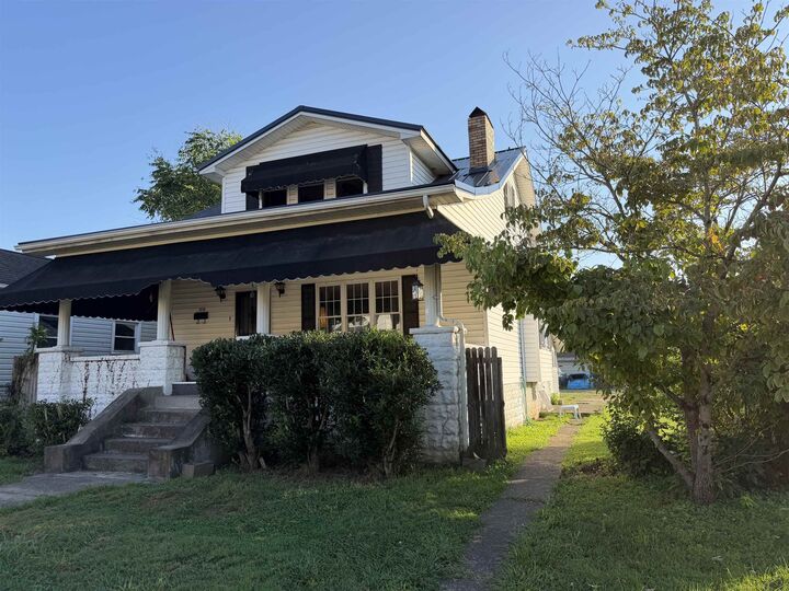 Property Photo:  1310 North Third St  OH 45638-1773 