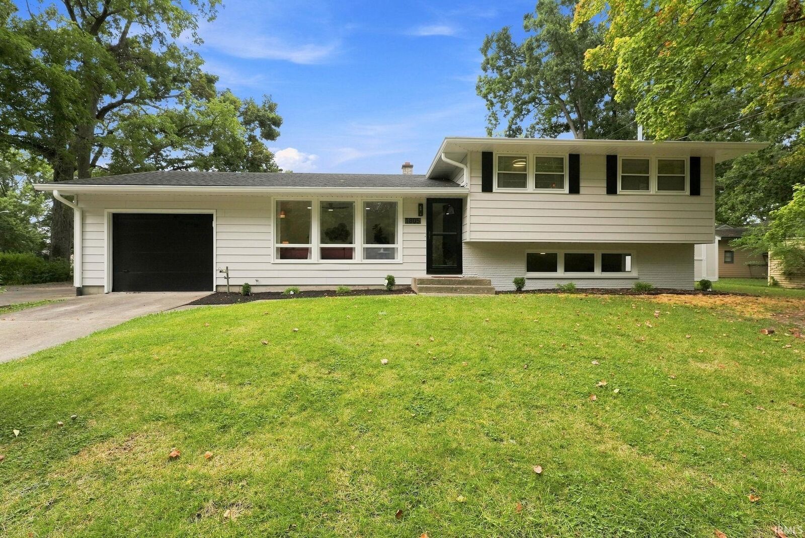 Property Photo:  1805 Yale Drive  IN 46808 