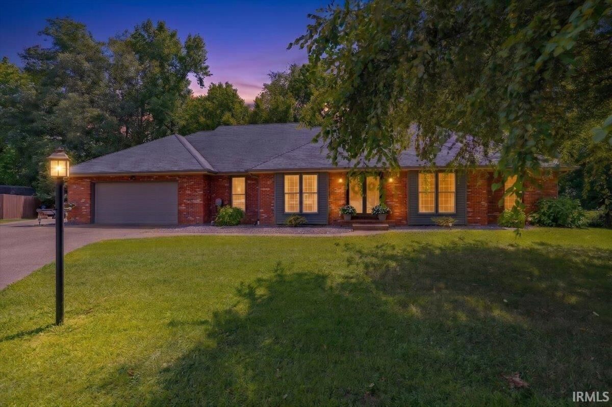 Property Photo: 4199 Courtland Drive IN 47630