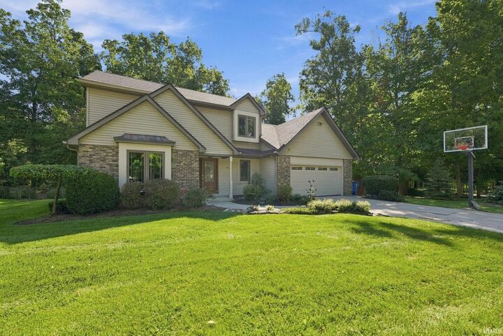 Property Photo:  10824 Brandy Oak Run  IN 46845-9426 