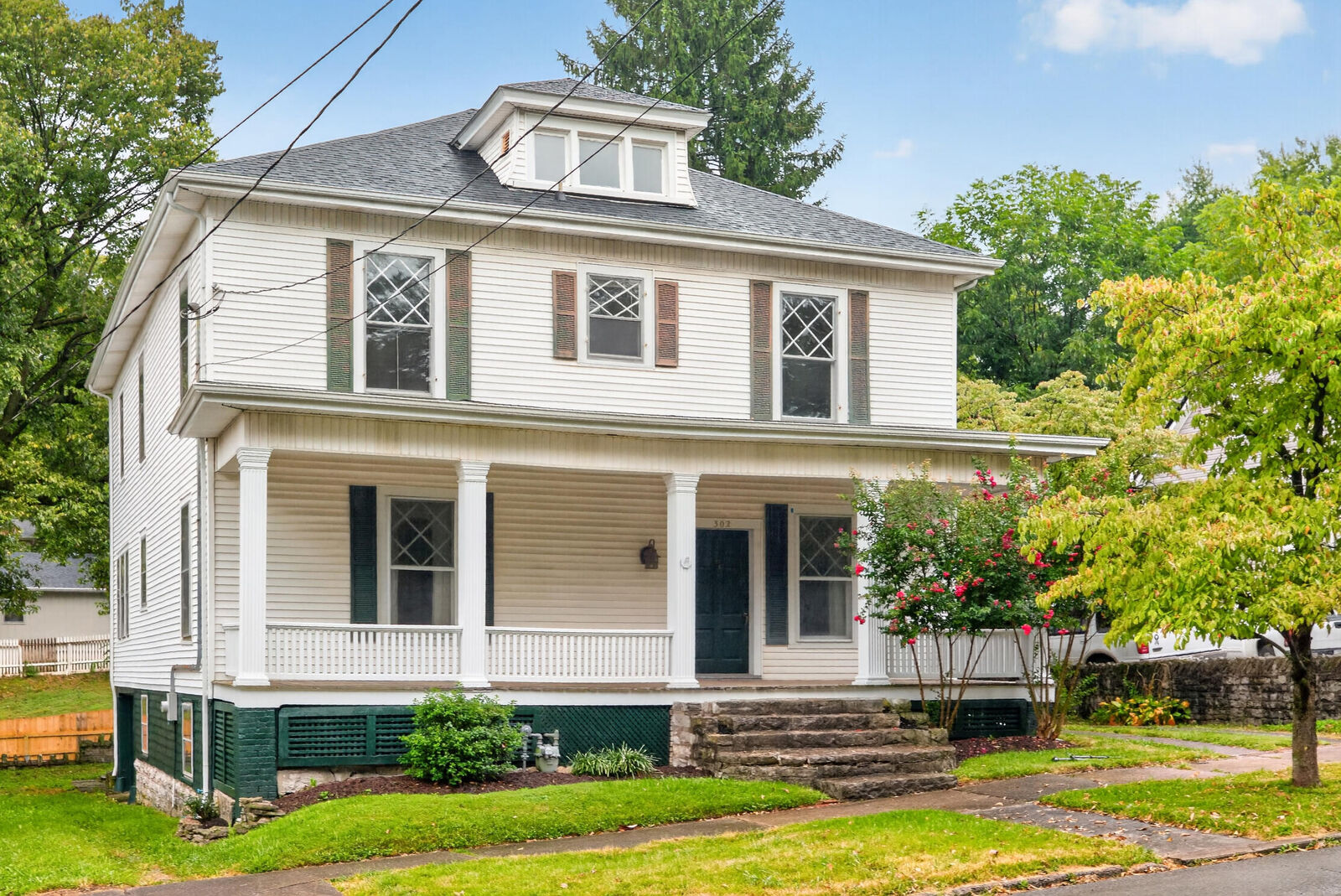 Property Photo: 302 N 3rd Street KY 40422