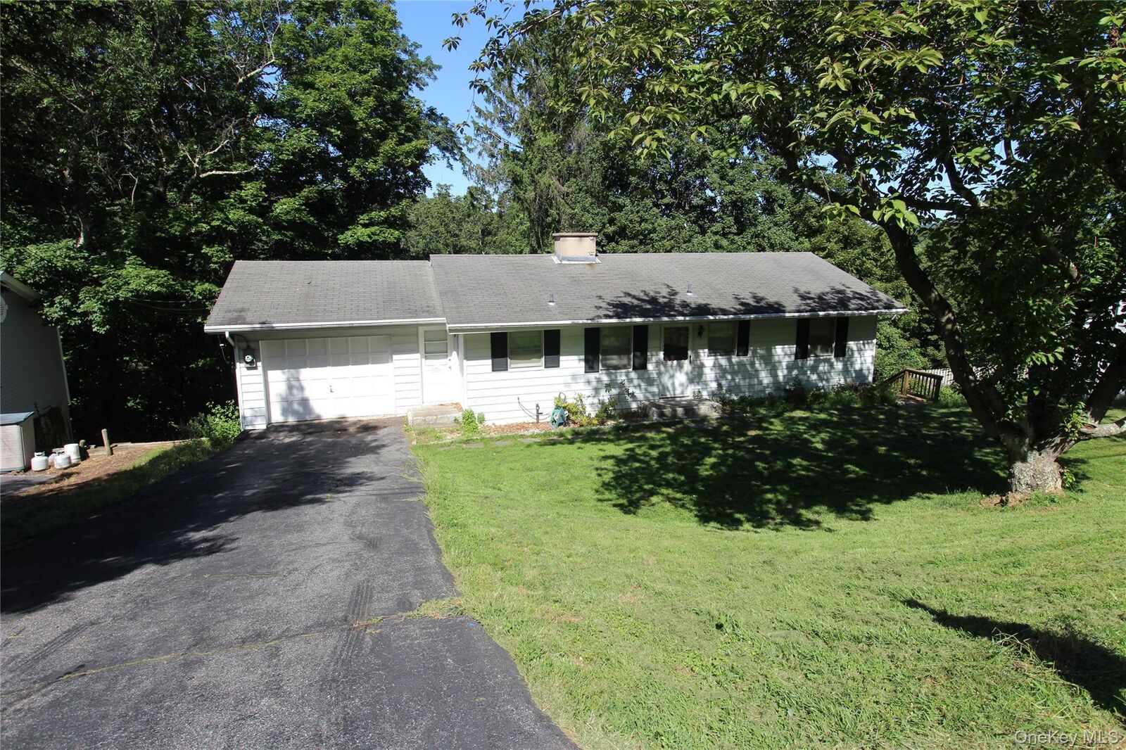 Property Photo: 661 Warren Avenue NY 10594