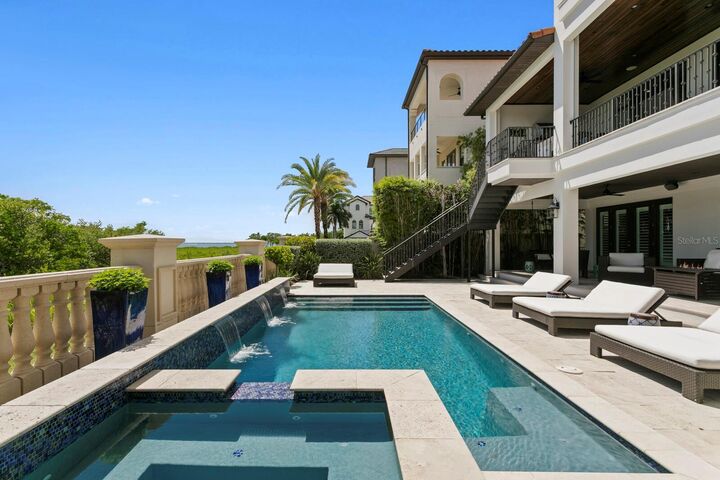 Property Photo:  4910 Carranza Court  FL 33616 