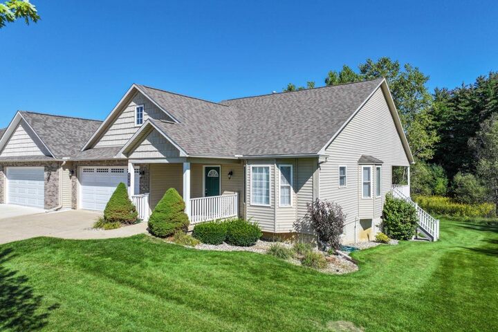 Property Photo:  6212 Bainbridge Drive  MI 48473 